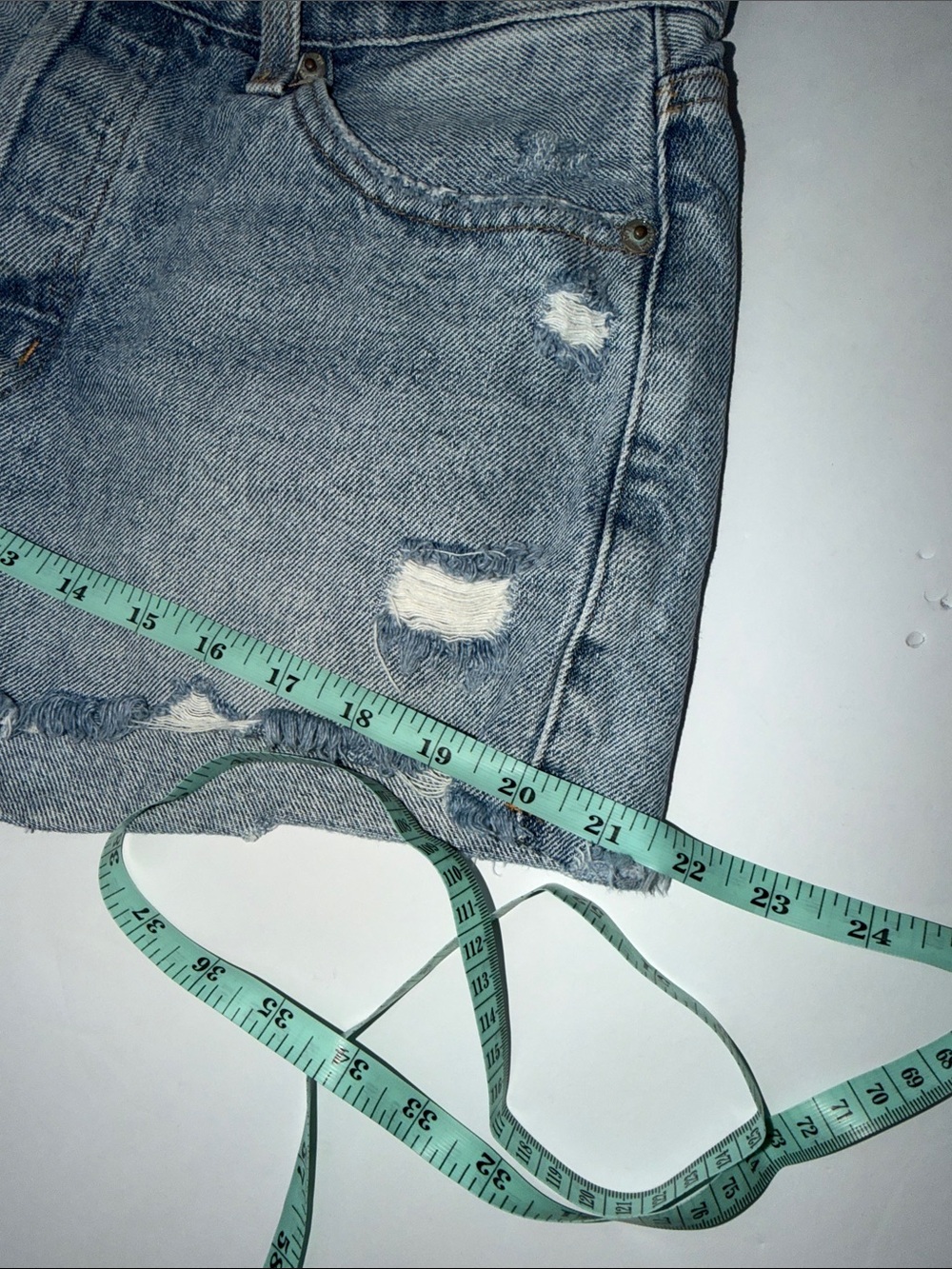 pistola Light Blue Distressed Frayed Hem Denim Shorts Women’s size 29 - Picture 8 of 9
